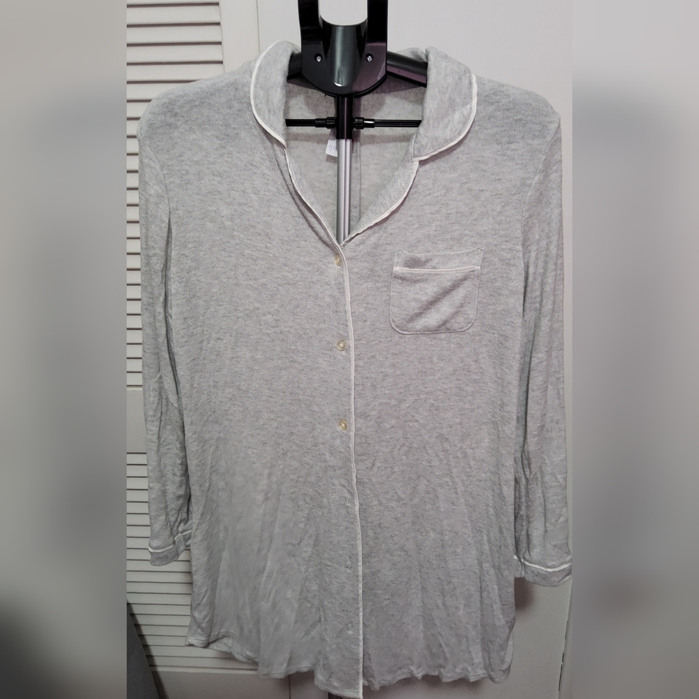 10 for $10 🔥Stars Above Light Gray Pajama Top🔥